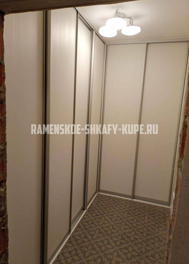 Шкафы угловые Раменское